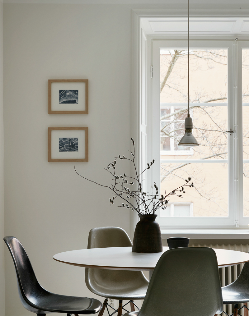 dining-room-in-warm-muted-hues