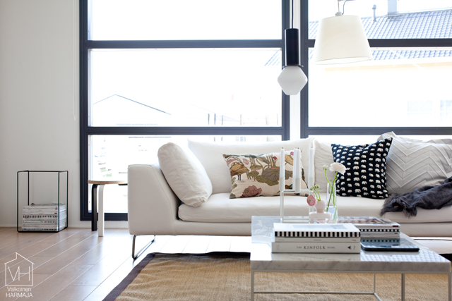 white_sofa