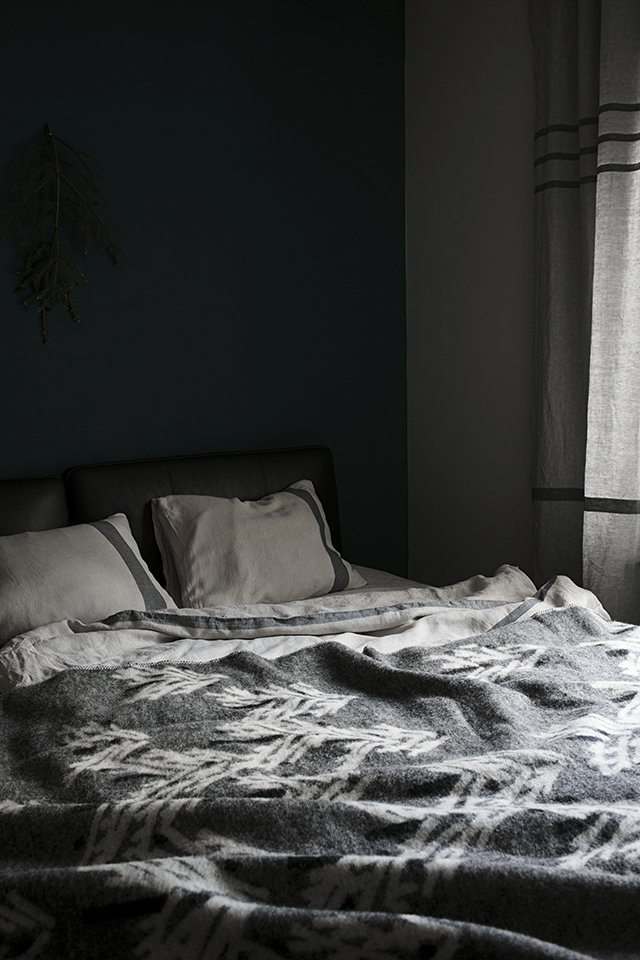 lapuankankurit_kuusi_blanket_black-white_2